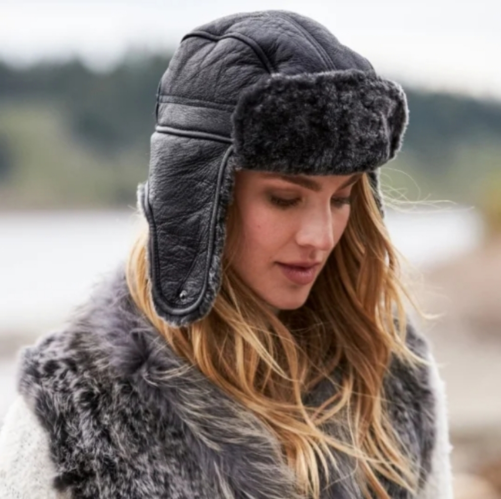 Women's Black Fur-Lined Aviator Hat